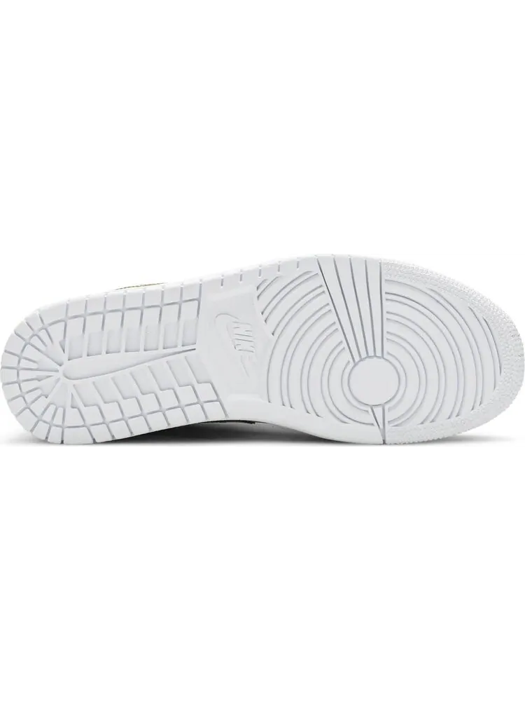 Кроссовки Wmns Air Jordan 1 Retro Low White Metallic Gold — изображение 4 из 8, золото