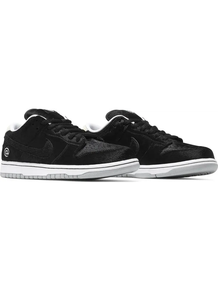 Кроссовки Nike Medicom Toy x Dunk Low SB 'BE@RBRICK' — изображение 8 из 8, черный