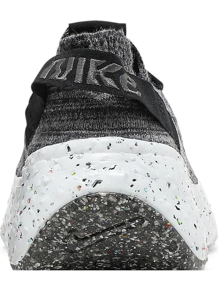 Кроссовки Nike Space Hippie 04 'Iron Grey' — изображение 7 из 8, серый