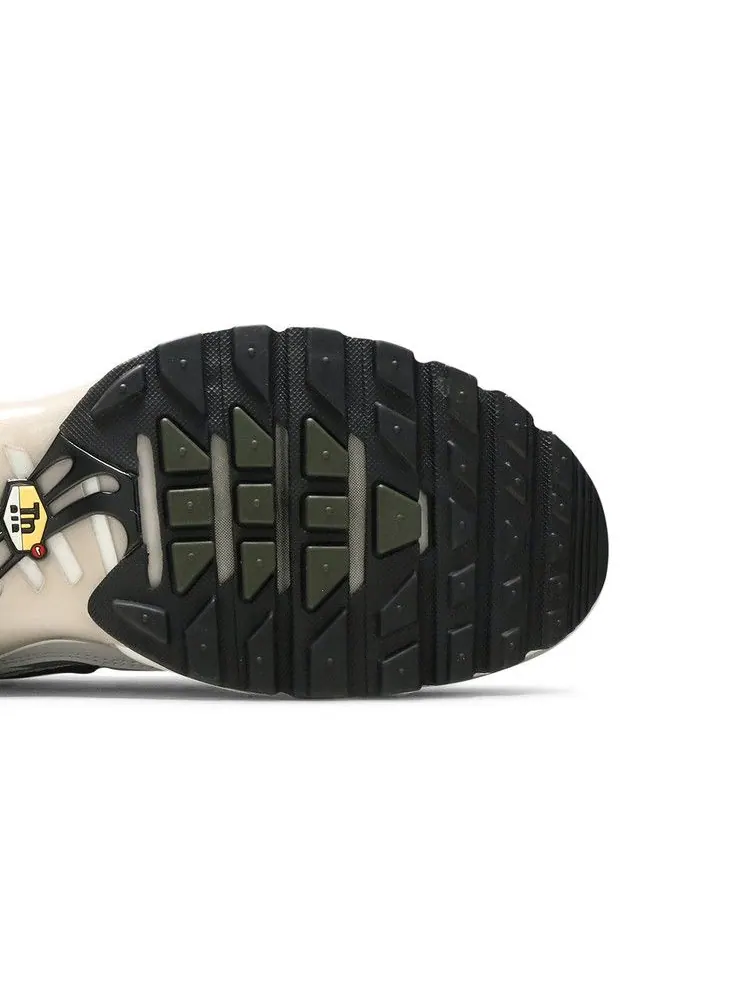 Кроссовки Nike Air Max Plus 'Brushstroke' — изображение 6 из 9, серый