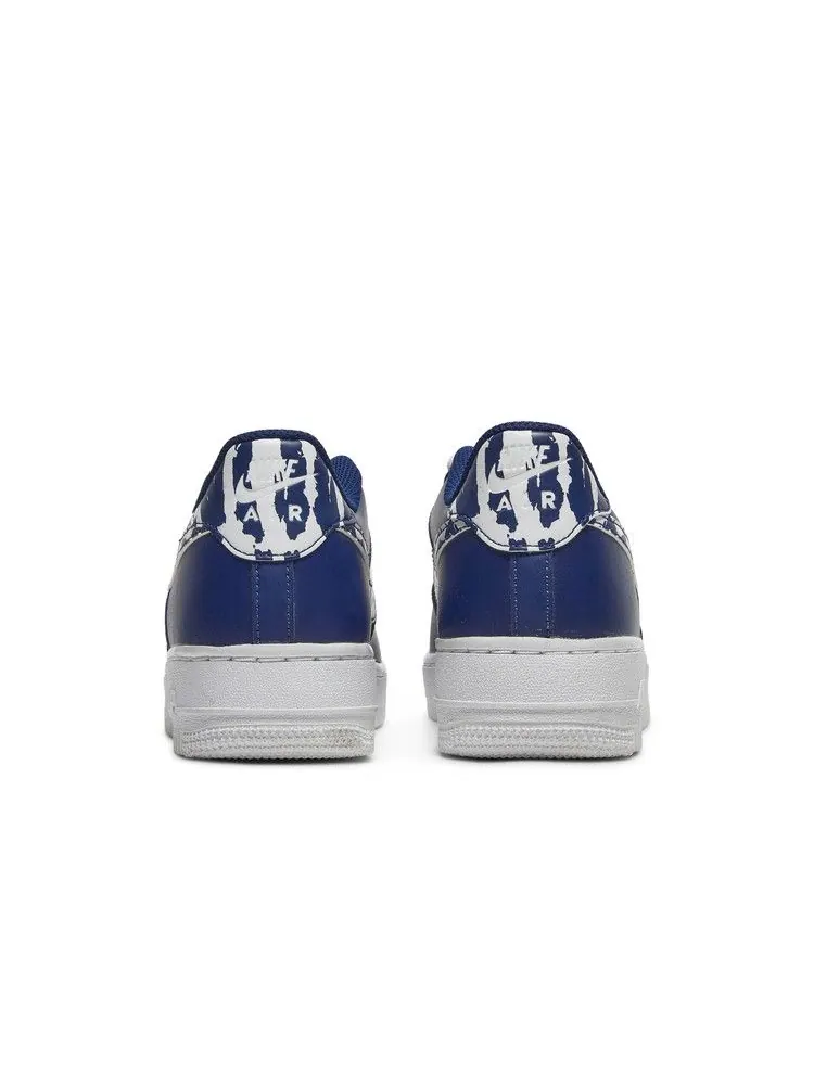 Кроссовки Nike Air Force 1 LV8 1 GS 'Splatter Swoosh - Blue Void' — изображение 7 из 9, синий/белый