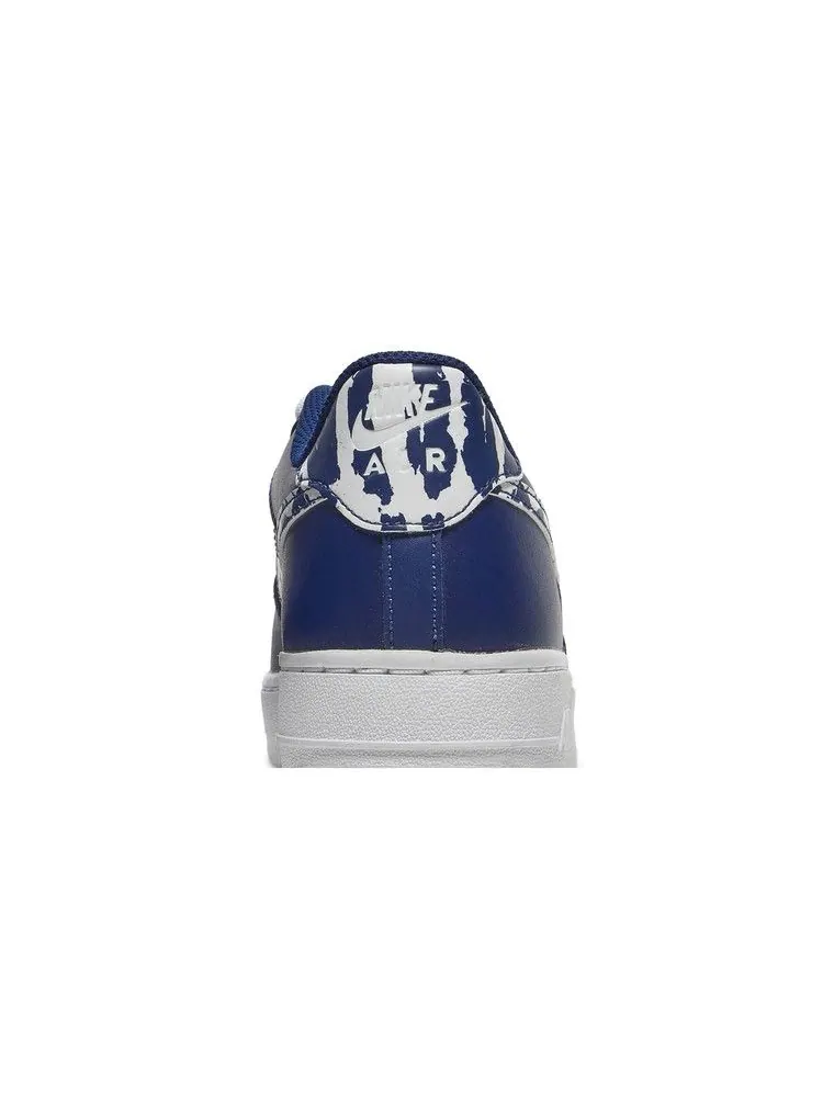 Кроссовки Nike Air Force 1 LV8 1 GS 'Splatter Swoosh - Blue Void' — изображение 8 из 9, синий/белый