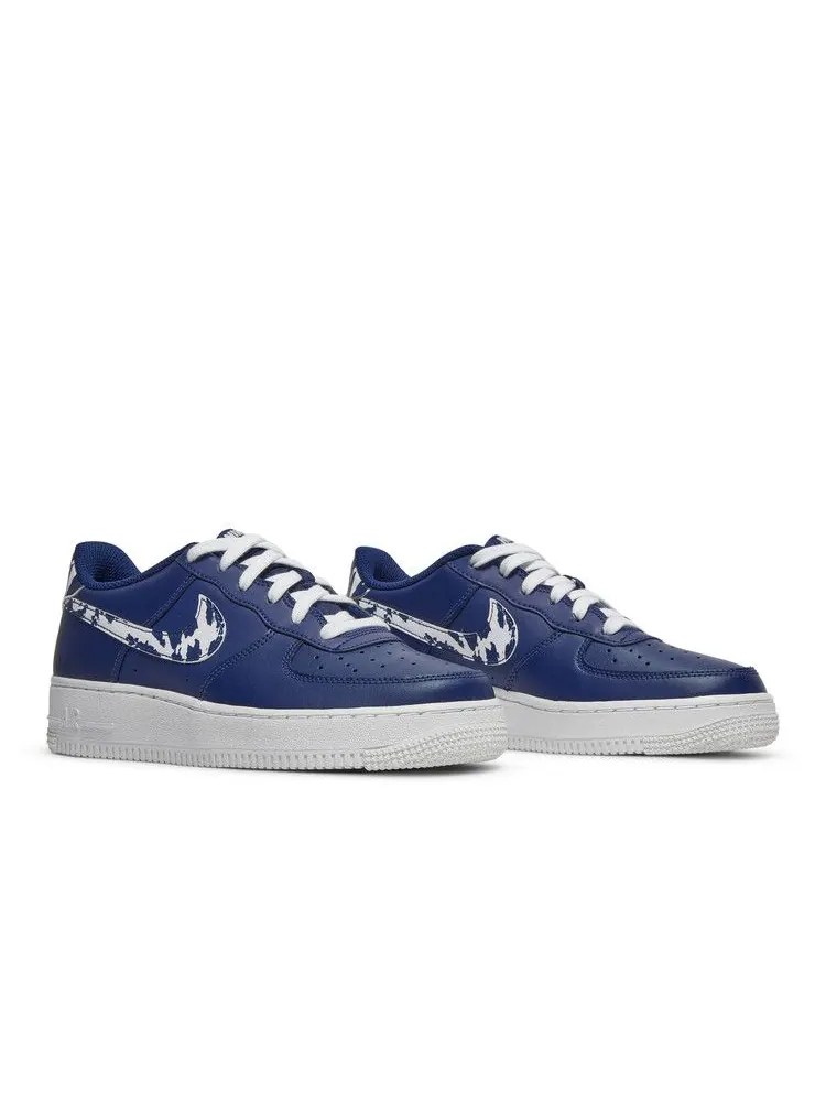 Кроссовки Nike Air Force 1 LV8 1 GS 'Splatter Swoosh - Blue Void' — изображение 9 из 9, синий/белый