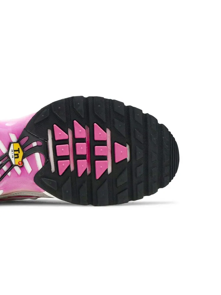 Кроссовки Wmns Air Max Plus 'Pink Fade' — изображение 5 из 8, розовый