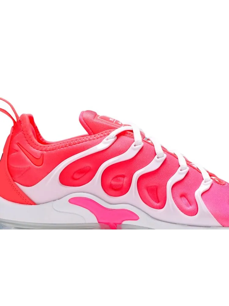 Кроссовки Nike Wmns Air VaporMax Plus — изображение 2 из 4, розовый