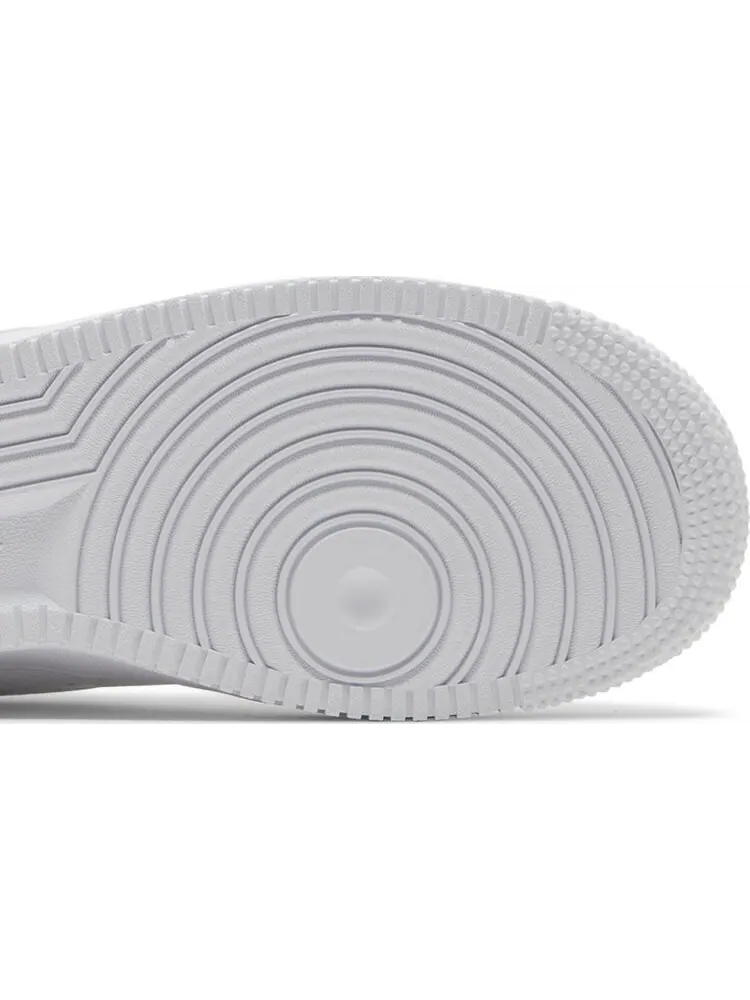 Кроссовки Nike Air Force 1 Low 'Certified Lover Boy' — изображение 5 из 8, белый