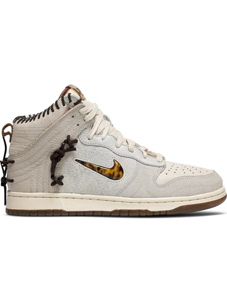 Кроссовки Nike Bodega x Dunk High 'Friends & Family' — изображение 1 из 8, бежевый