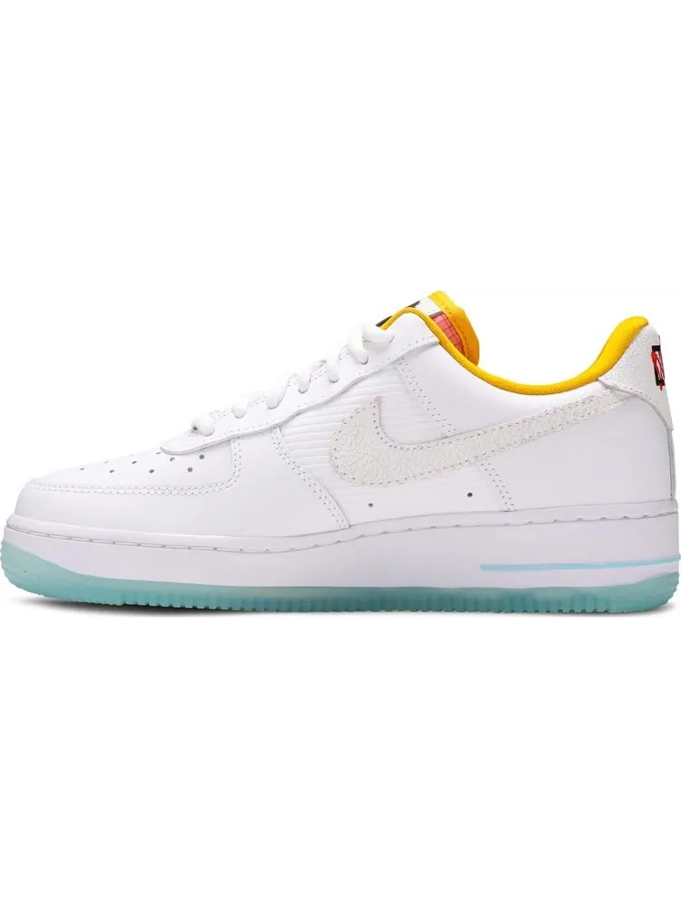 Кроссовки Nike Wmns Air Force 1 '07 'Corner Markets' — изображение 3 из 8, белый