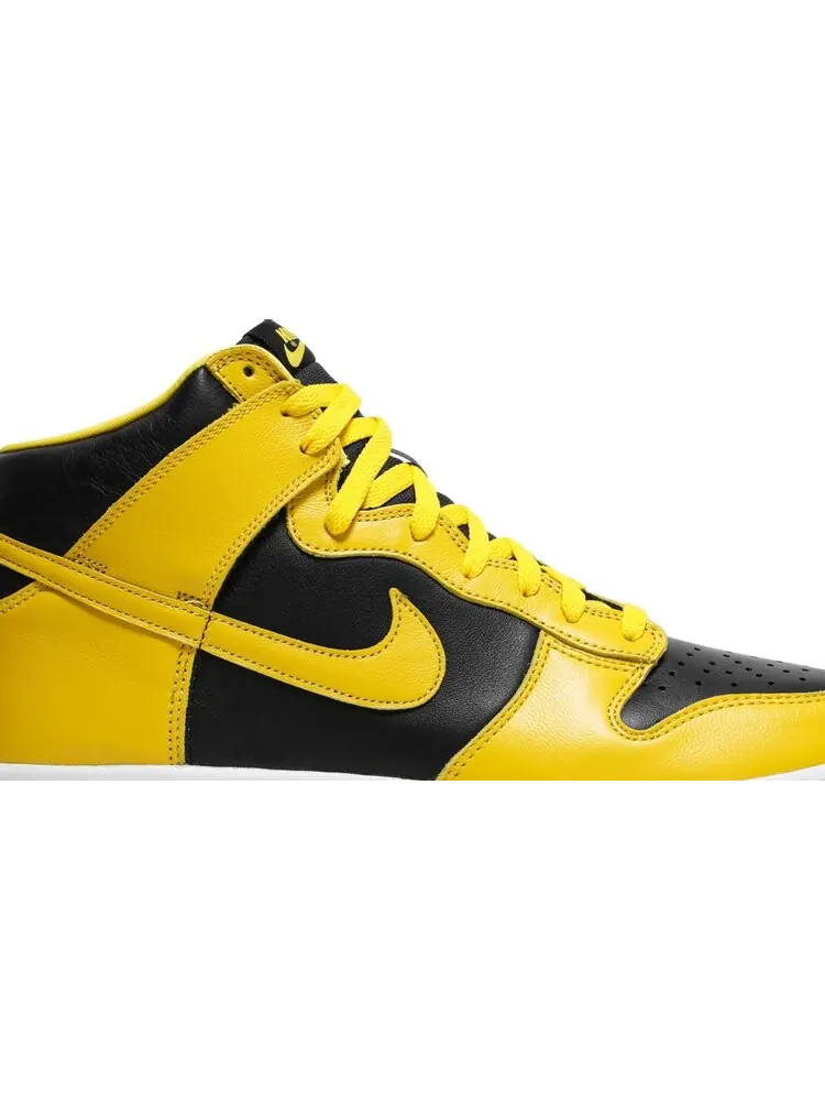 Кроссовки Nike Dunk High SP 'Iowa' 2020 — изображение 2 из 8, желтый