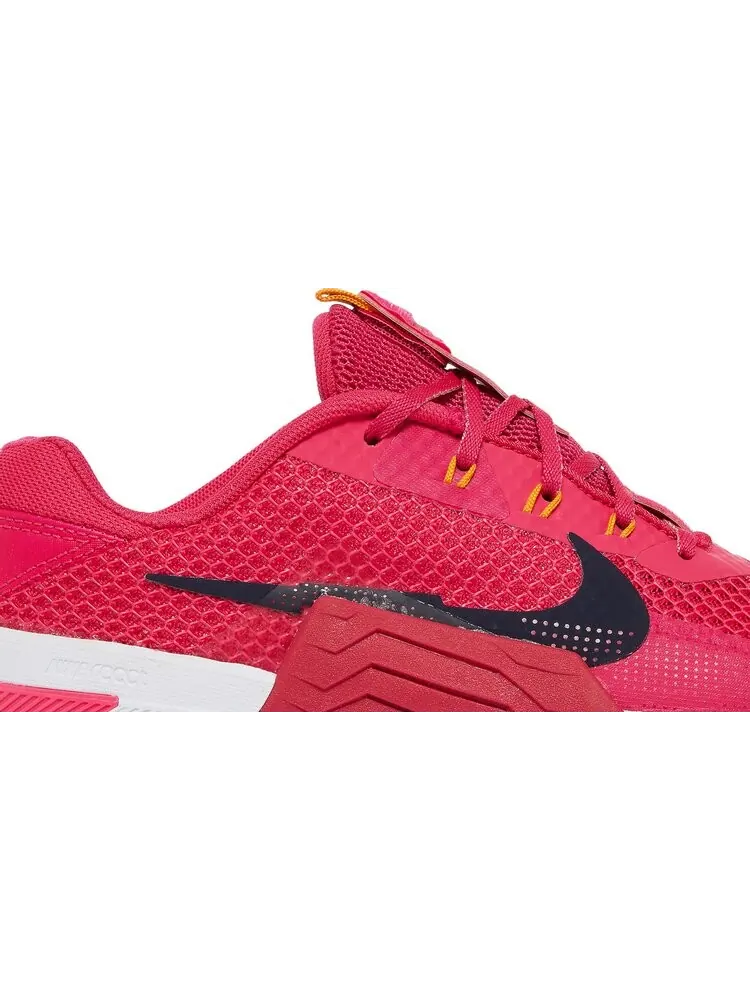 Кроссовки Nike Wmns Metcon 7 'Rush Pink Blackened Blue' — изображение 2 из 8, розовый