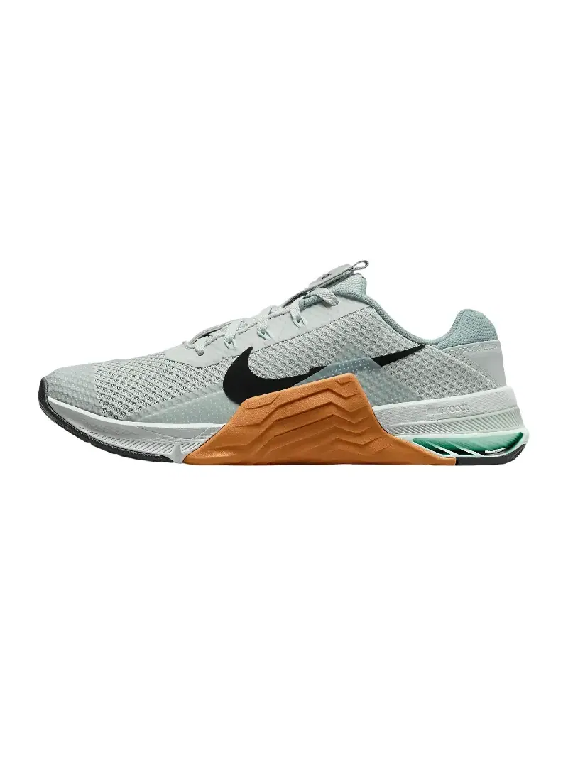 Кроссовки Nike Metcon 7 — изображение 1 из 7, серебряный