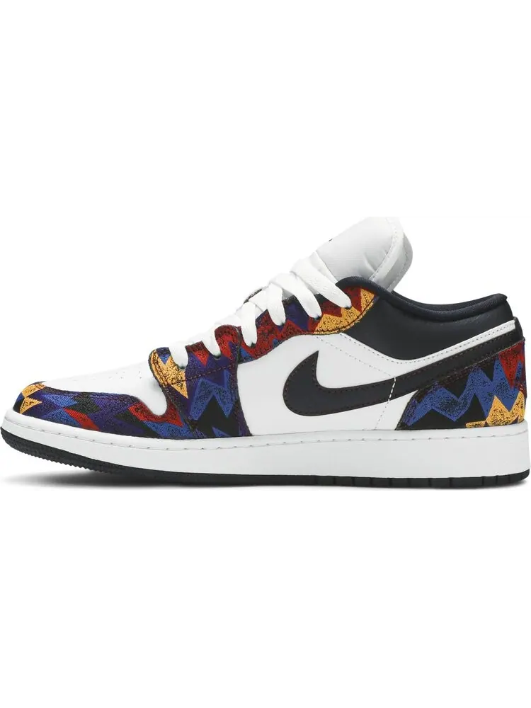 Кроссовки Air Jordan 1 Low SE GS Nothing But Net — изображение 3 из 8, белый
