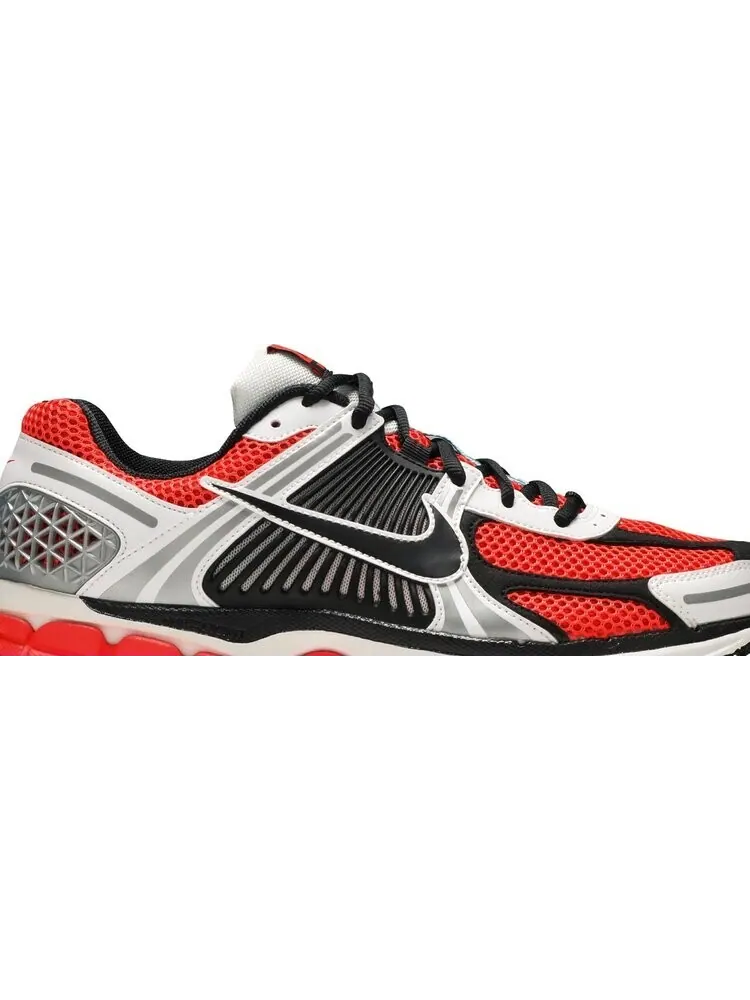 Кроссовки Nike Air Zoom Vomero 5 SE 'Bright Crimson' — изображение 2 из 8, красный
