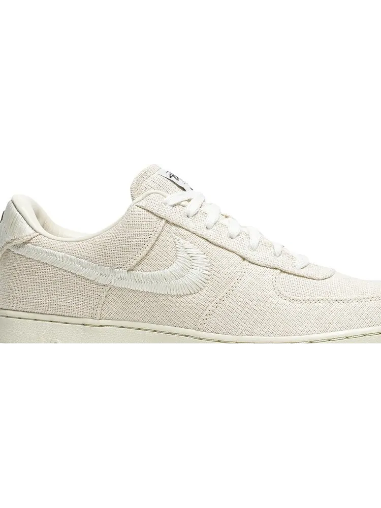 Кроссовки Nike Stussy x Air Force 1 Low 'Fossil' — изображение 2 из 8, бежевый