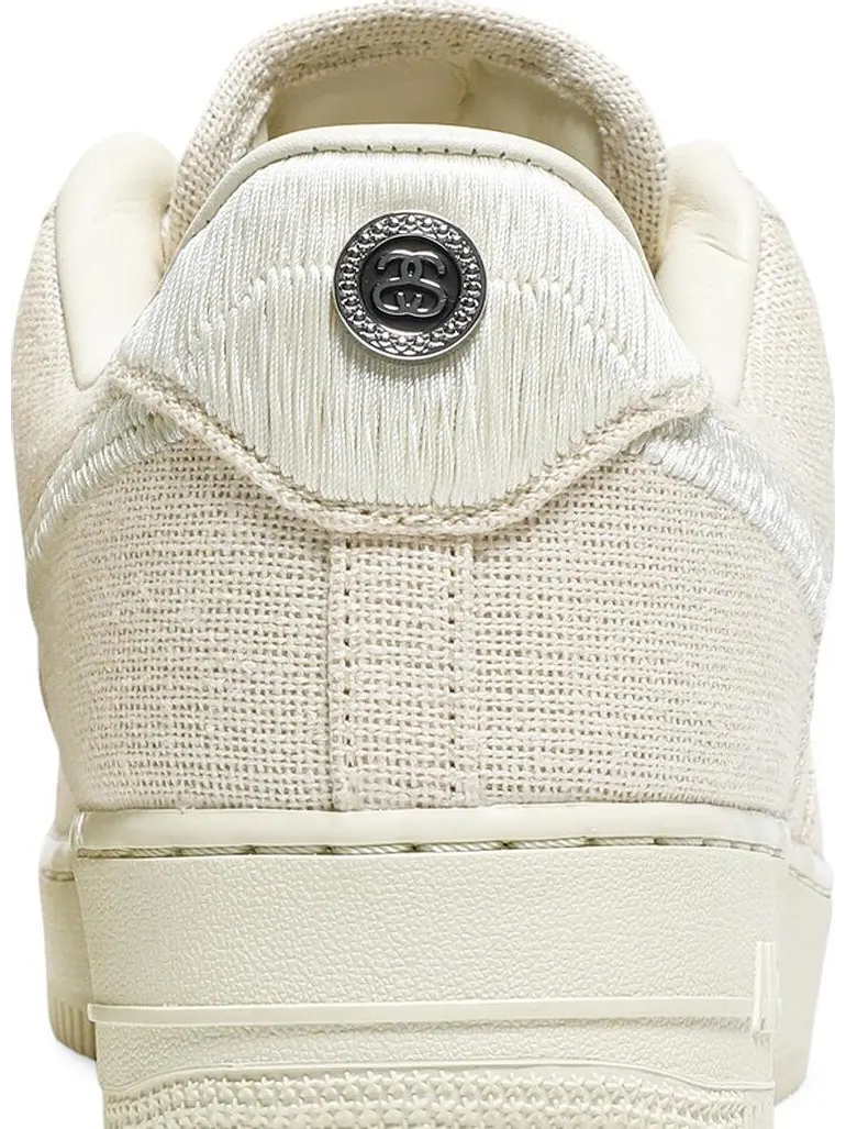 Кроссовки Nike Stussy x Air Force 1 Low 'Fossil' — изображение 7 из 8, бежевый