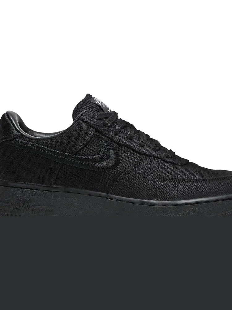 Кроссовки Nike Stussy x Air Force 1 Low 'Triple Black' — изображение 2 из 8, черный