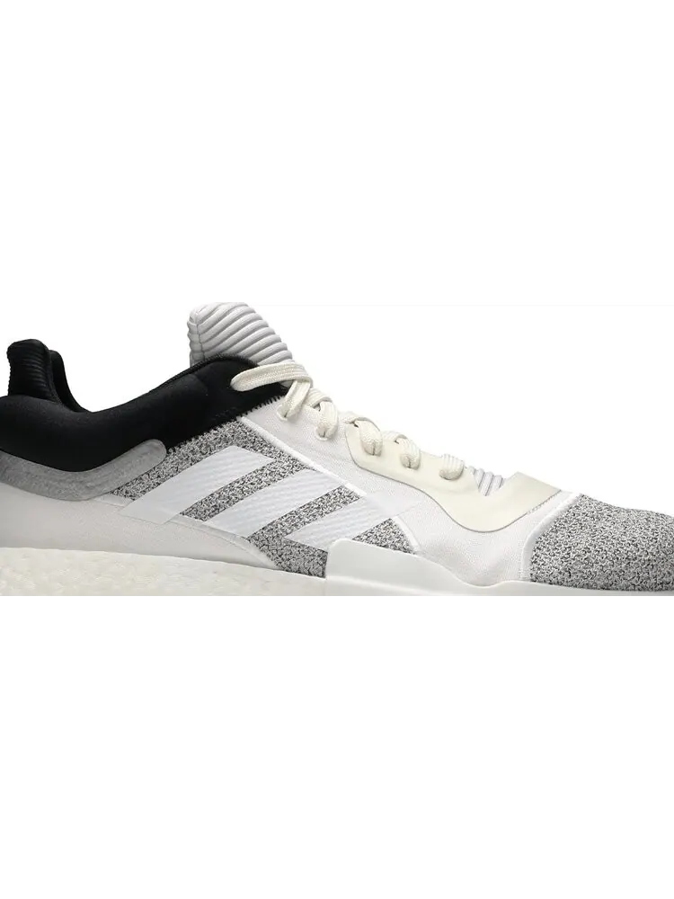 Кроссовки Adidas Marquee Boost Low 'White Gum' — изображение 2 из 8, серый
