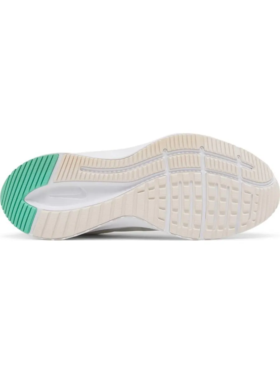 Кроссовки Nike Wmns Quest 4 — изображение 4 из 4, белый/мультиколор