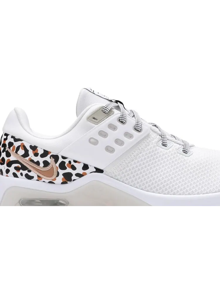 Кроссовки Nike Wmns Air Max Bella TR 4 Premium 'White Leopard' — изображение 2 из 8, белый