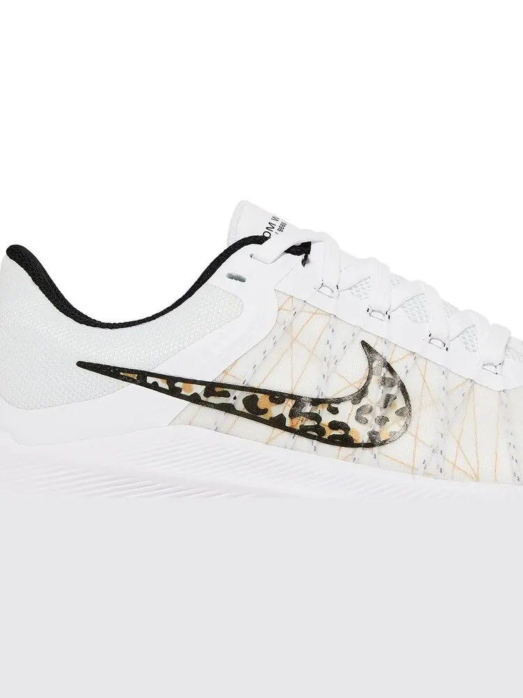 Кроссовки Nike Wmns Winflo 8 Premium 'White Leopard' — изображение 2 из 8, белый