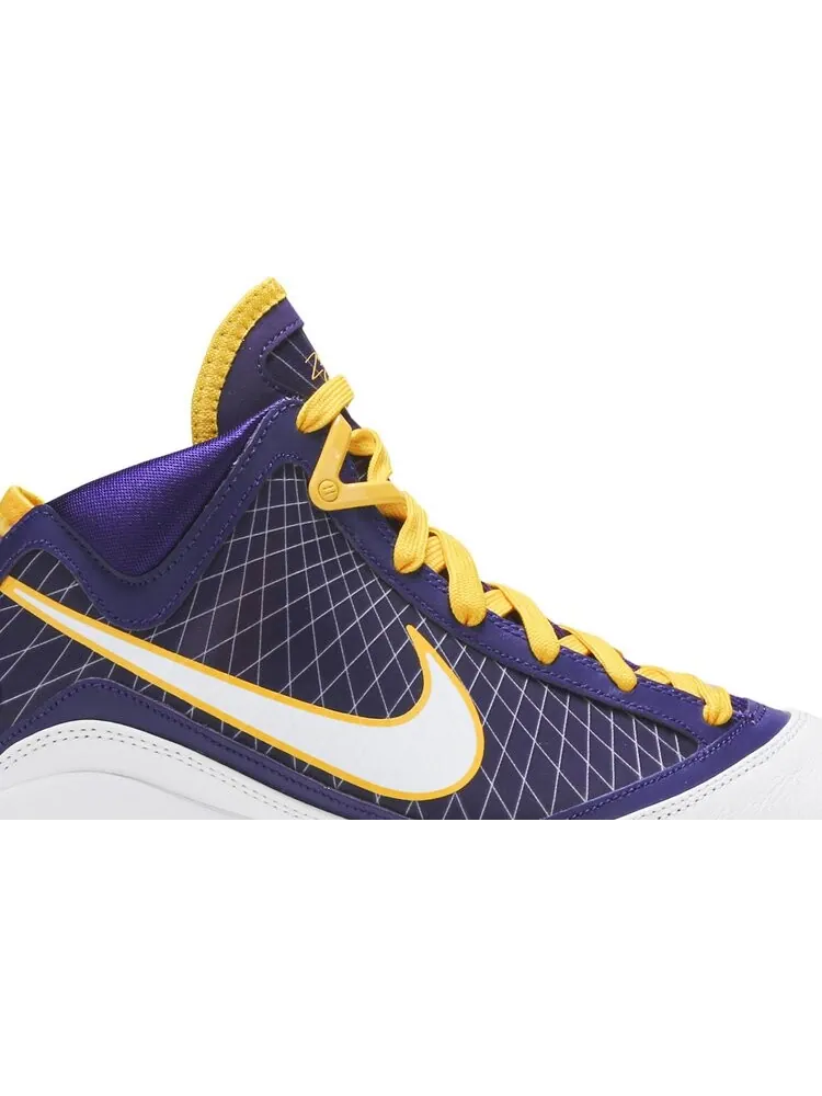 Кроссовки Nike LeBron 7 GS QS 'Media Day' — изображение 2 из 8, желтый