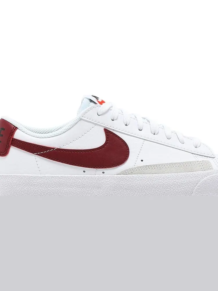 Кроссовки Nike Blazer Low '77 GS 'White Team Red' — изображение 2 из 8, белый