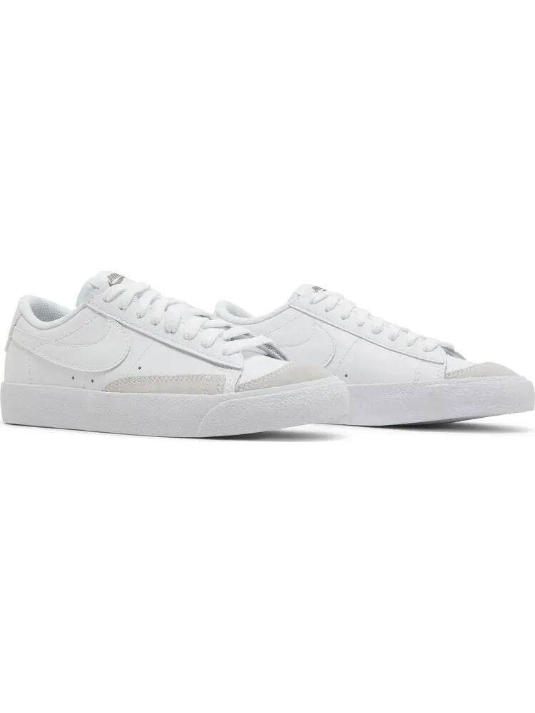 Кроссовки Nike Blazer Low '77 GS 'White Flat Pewter' — изображение 8 из 8, белый