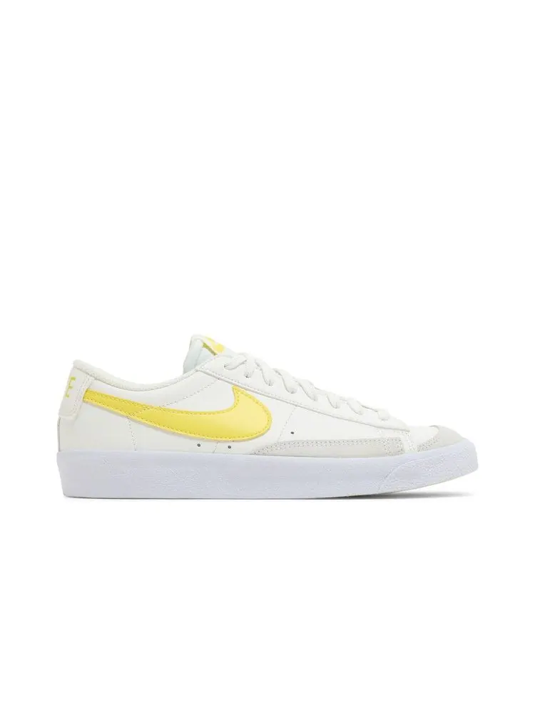 Кроссовки Nike Blazer Low '77 GS 'White Opti Yellow' — изображение 2 из 9, белый/желтый/белый