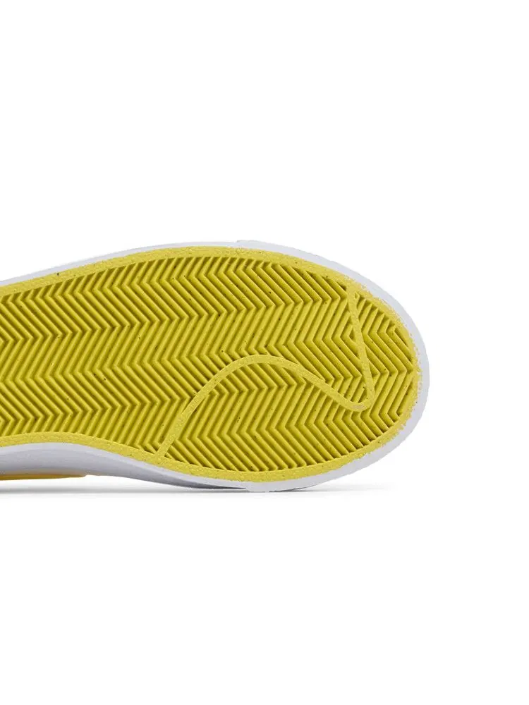 Кроссовки Nike Blazer Low '77 GS 'White Opti Yellow' — изображение 6 из 9, белый/желтый/белый