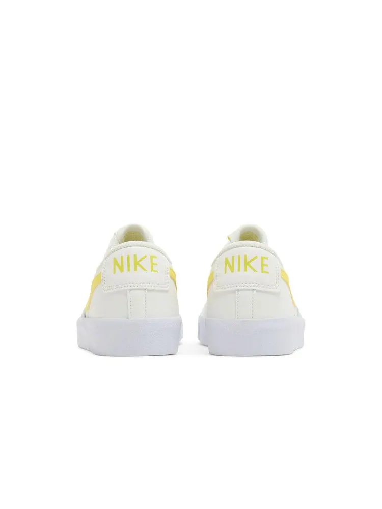 Кроссовки Nike Blazer Low '77 GS 'White Opti Yellow' — изображение 7 из 9, белый/желтый/белый