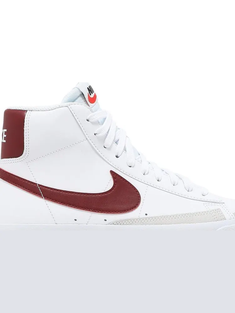 Кроссовки Nike Blazer Mid '77 GS 'White Team Red' — изображение 2 из 8, белый
