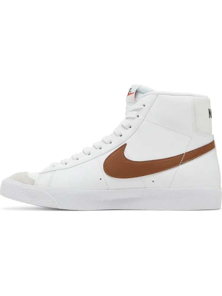 Кроссовки Nike Blazer Mid '77 GS 'White Pecan Vivid Sulfur' — изображение 3 из 8, белый