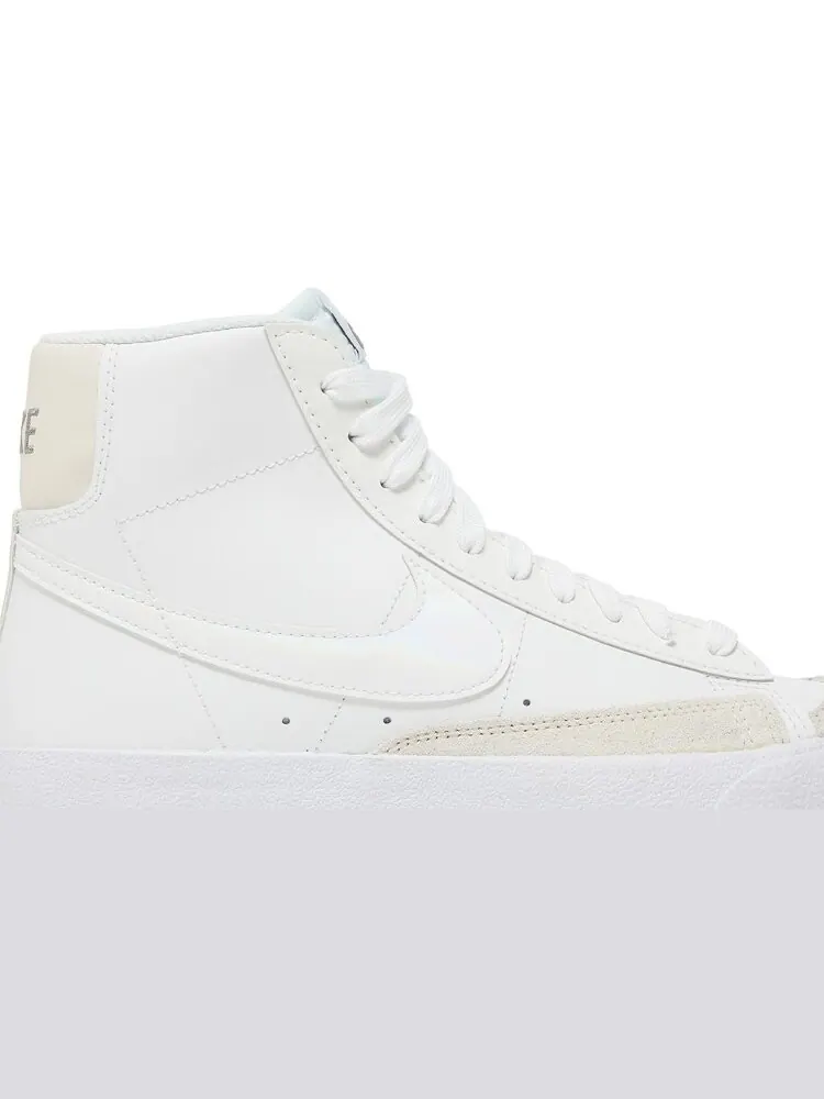 Кроссовки Nike Blazer Mid '77 GS 'White Light Orewood Brown' — изображение 2 из 8, белый