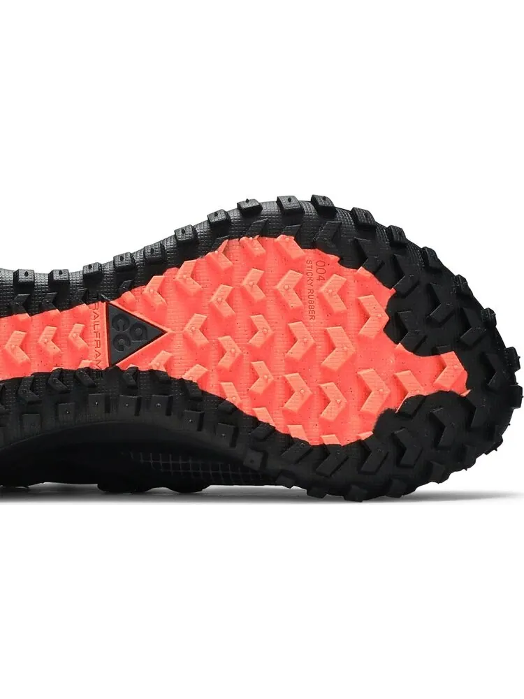 Кроссовки Nike ACG Mountain Fly Low 'Anthracite' — изображение 5 из 8, черный