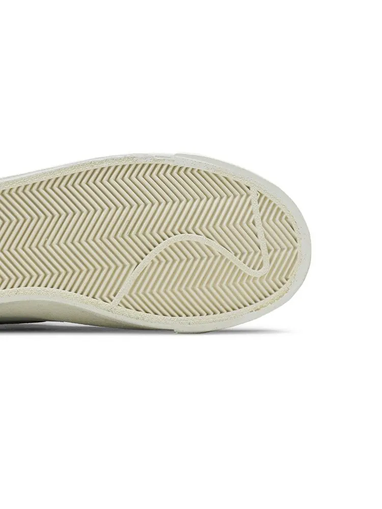 Кроссовки Nike Blazer Low '77 Vintage 'White Chocolate' — изображение 6 из 9, белый//белый