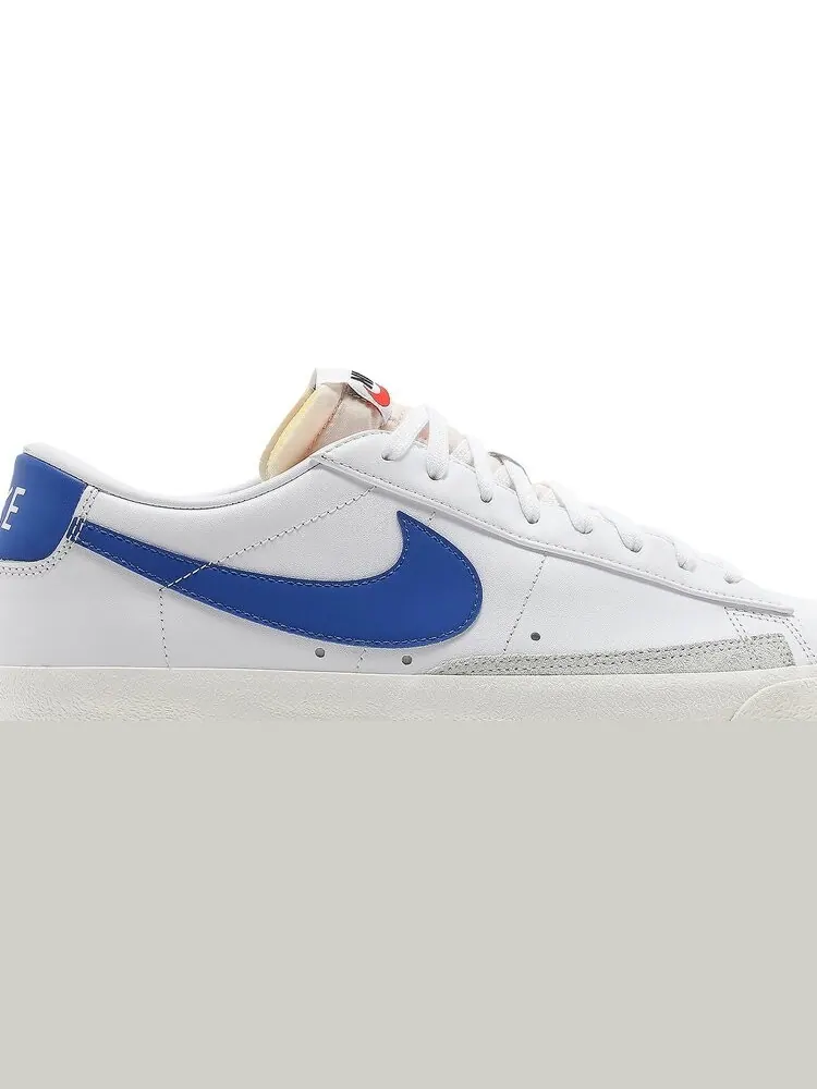 Кроссовки Nike Blazer Low '77 Vintage 'White Hyper Royal' — изображение 2 из 8, белый