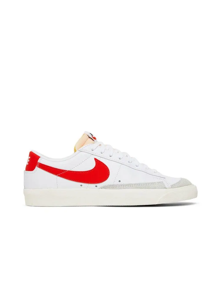Кроссовки Nike Blazer Low '77 Vintage 'White Team Orange' — изображение 2 из 9, белый/оранжевый/белый