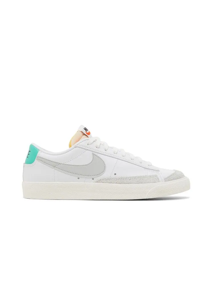 Кроссовки Nike Blazer Low '77 Vintage 'White Grey Light Menta' — изображение 2 из 9, белый/серый/светлый