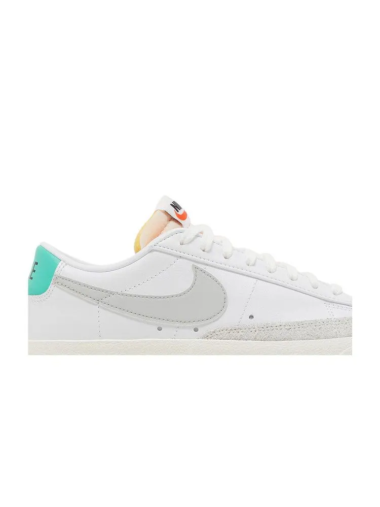 Кроссовки Nike Blazer Low '77 Vintage 'White Grey Light Menta' — изображение 3 из 9, белый/серый/светлый