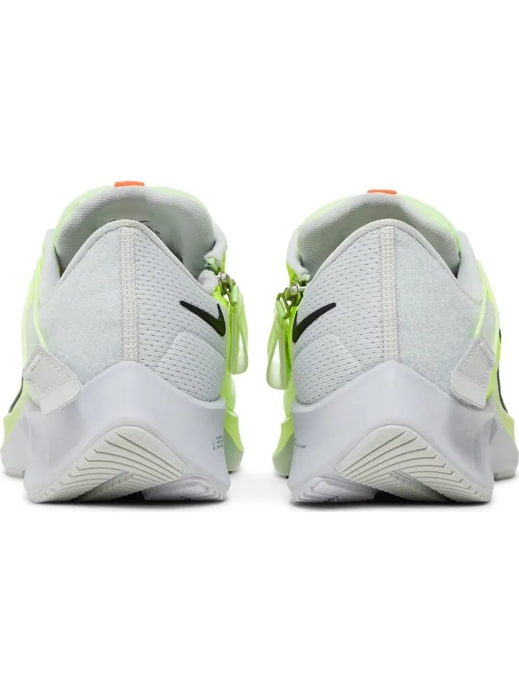 Кроссовки Nike Air Zoom Pegasus 38 FlyEase Extra Wide 'Barely Volt' — изображение 6 из 8, желтый