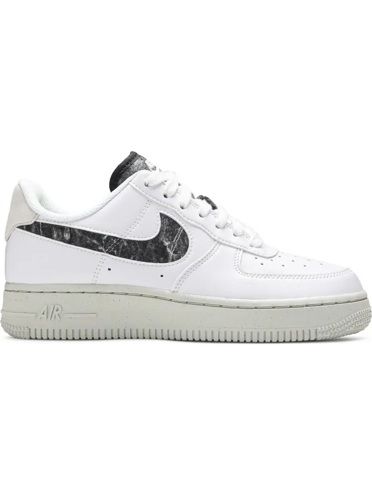 Кроссовки Nike Wmns Air Force 1 '07 SE 'Recycled Wool Pack - White Black' — изображение 1 из 8, белый