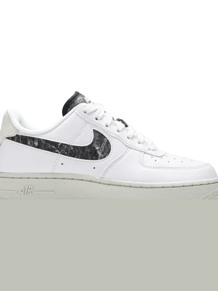 Кроссовки Nike Wmns Air Force 1 '07 SE 'Recycled Wool Pack - White Black' — изображение 2 из 8, белый