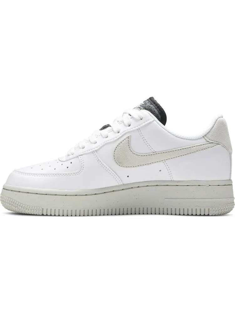 Кроссовки Nike Wmns Air Force 1 '07 SE 'Recycled Wool Pack - White Black' — изображение 3 из 8, белый