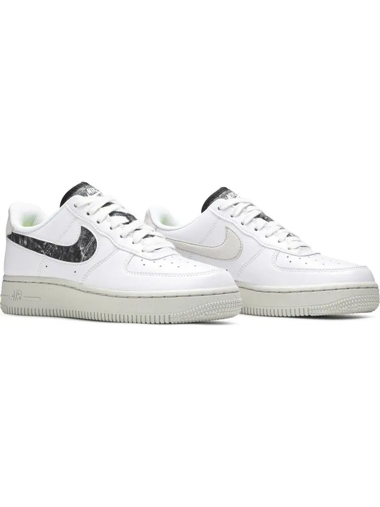 Кроссовки Nike Wmns Air Force 1 '07 SE 'Recycled Wool Pack - White Black' — изображение 8 из 8, белый
