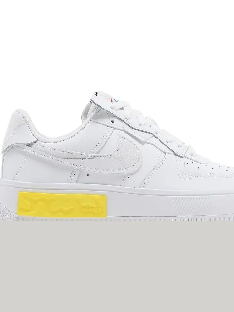 Кроссовки Nike Wmns Air Force 1 Fontanka 'White Opti Yellow' — изображение 2 из 8, белый