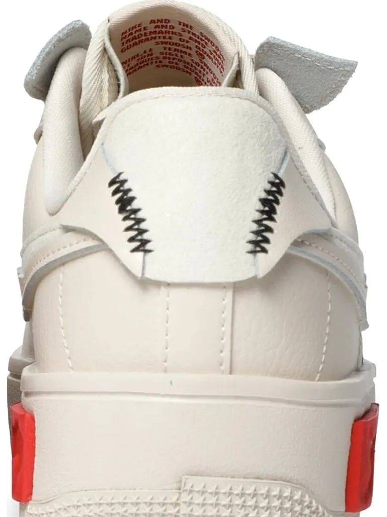 Кроссовки Nike Wmns Air Force 1 Fontanka 'Pearl White University Red' — изображение 7 из 8, бежевый