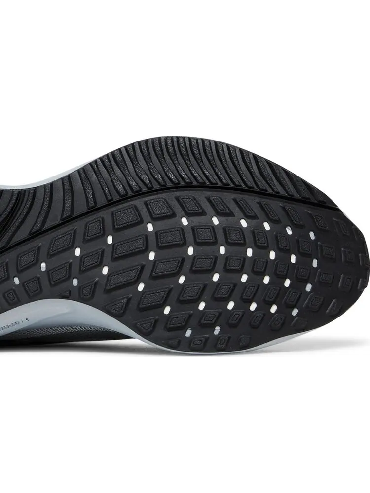 Кроссовки Nike Air Zoom Vomero 16 'Black Metallic Silver' — изображение 5 из 8, черный