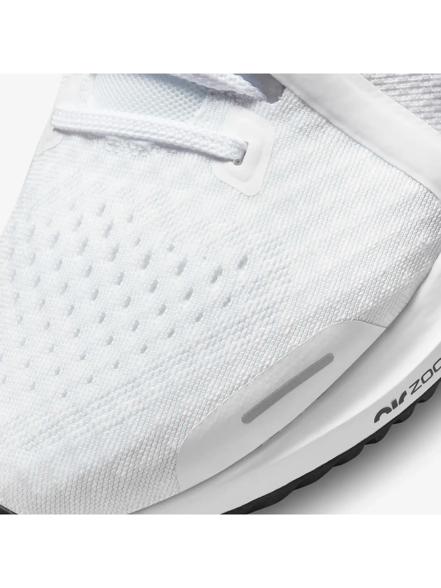 Кроссовки Nike Air Zoom Vomero 16 — изображение 6 из 7, белый/черный