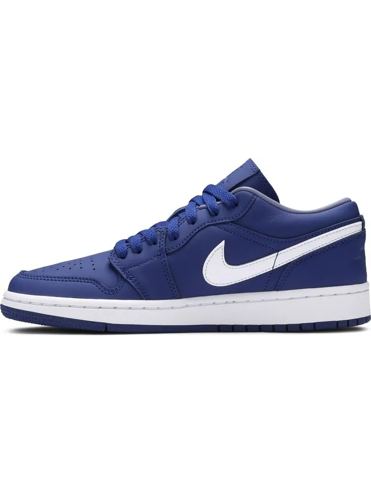 Кроссовки Wmns Air Jordan 1 Low SE Deep Royal Blue — изображение 3 из 8, синий