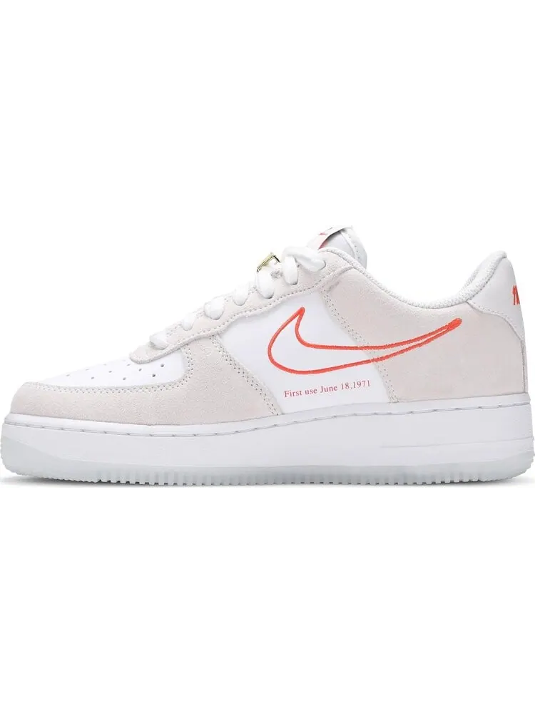 Кроссовки Nike Wmns Air Force 1 '07 SE 'First Use' — изображение 3 из 8, белый